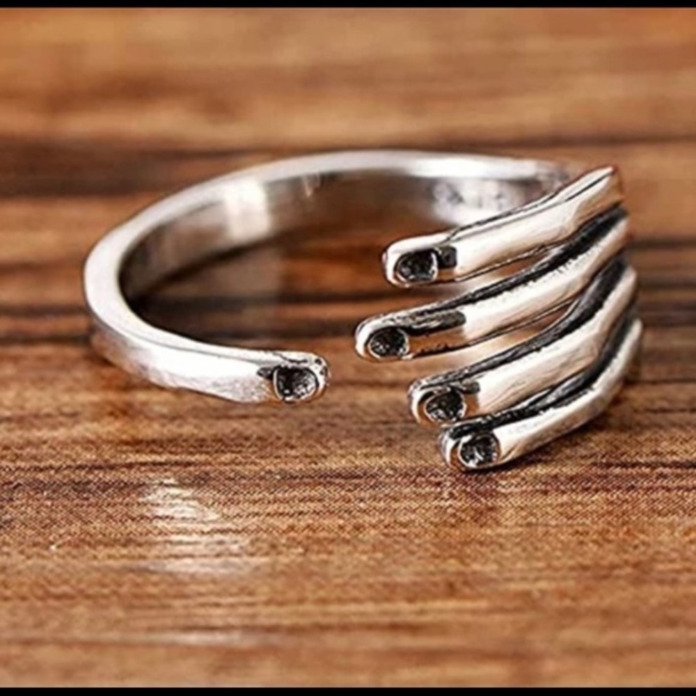 Silver Unique Skeleton Hand Shaped Ring goth adjustable hand open size